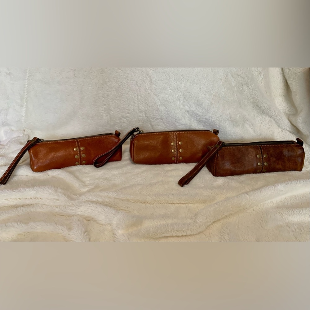 Patricia Nash Isla Oblong Tan Leather & Cognac Brown Wristlet/Make-Up Pouche(s).